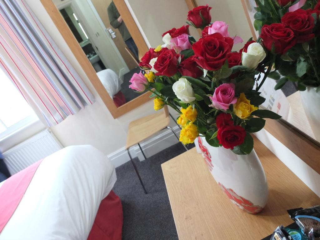 מנצ'סטר Ville Hotel חדר תמונה